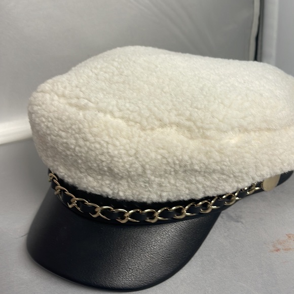 BNWT Women's Steve Madden Ivory/Black Captain style Hat - Picture 3 of 9